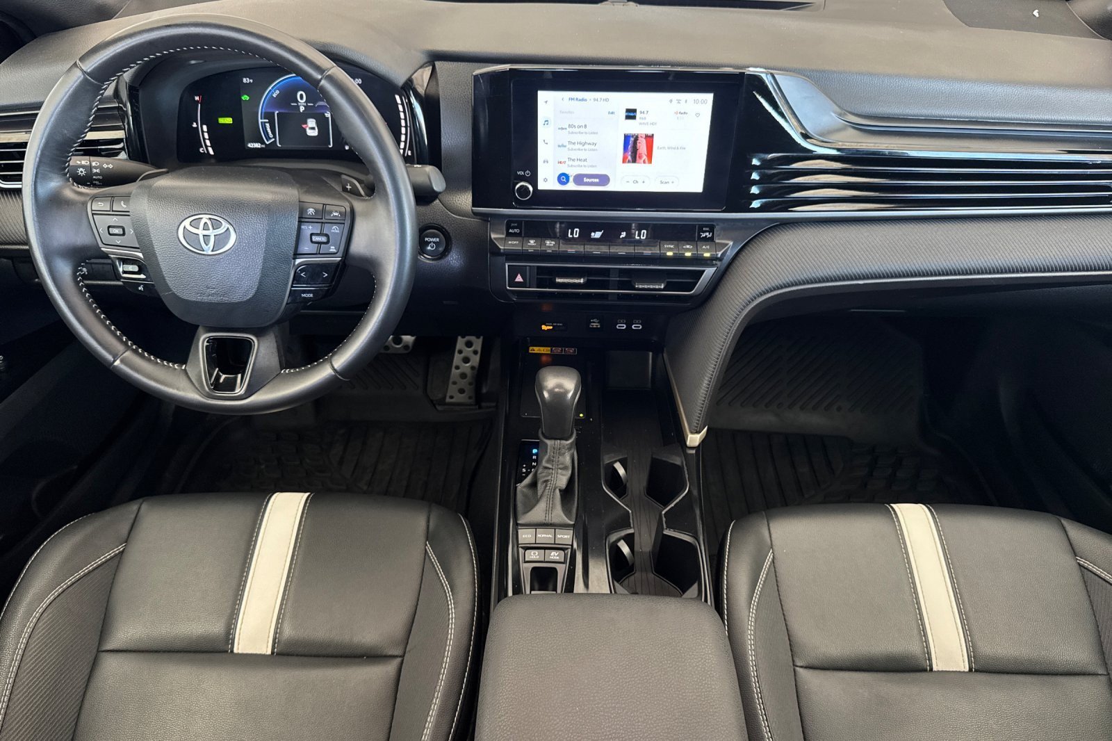 Certified 2025 Toyota Camry SE FWD image 12