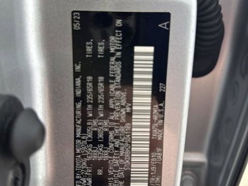 Used 2023 Toyota Highlander XLE AWD/4WD image 31