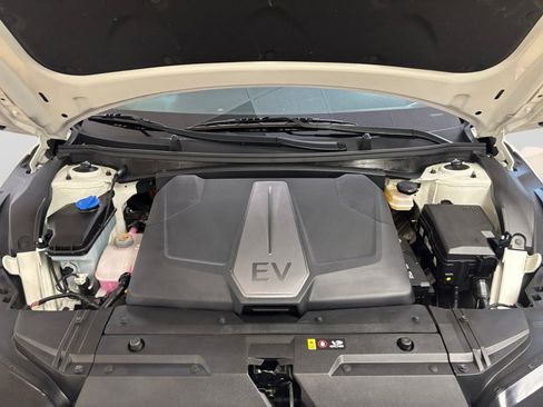 Used 2024 Kia EV6 Light RWD image 11