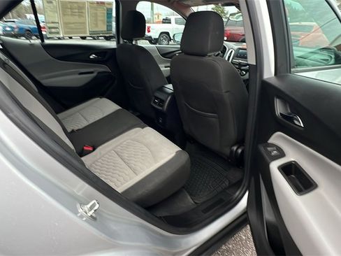 Used 2020 Chevrolet Equinox LS image 18