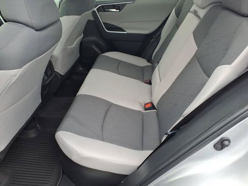 Used 2025 Toyota RAV4 XLE w/ Convenience Package AWD/4WD image 7