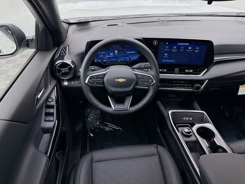 New 2026 Chevrolet Equinox LT w/ Convenience Package II image 23