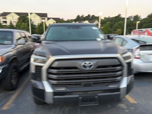 Used 2023 Toyota Tundra Limited w/ Power Package AWD/4WD image 5