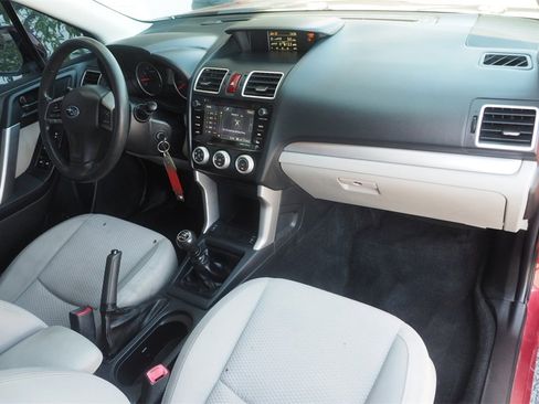 Used 2016 Subaru Forester 2.5i Premium image 19
