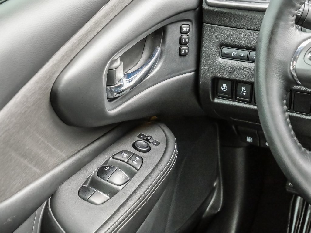 Used 2020 Nissan Murano SL w/ Moonroof Package FWD image 29