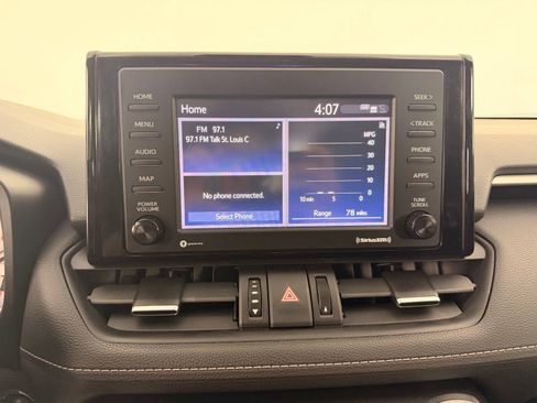 Used 2020 Toyota RAV4 XLE Premium FWD image 26