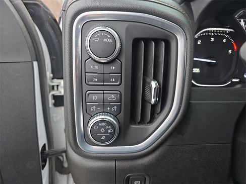 Certified 2022 GMC Sierra 3500 AT4 w/ Gooseneck/5TH Wheel Package image 25