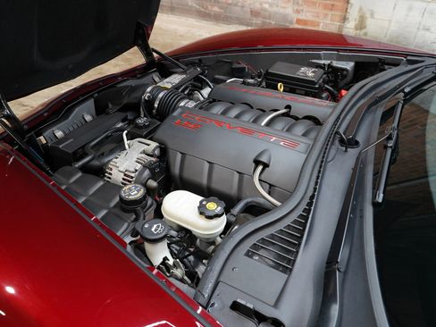 Used 2007 Chevrolet Corvette Coupe w/ Preferred Equipment Group image 32