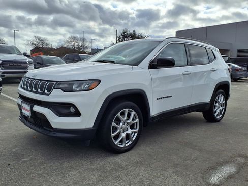 Used 2022 Jeep Compass Latitude image 20