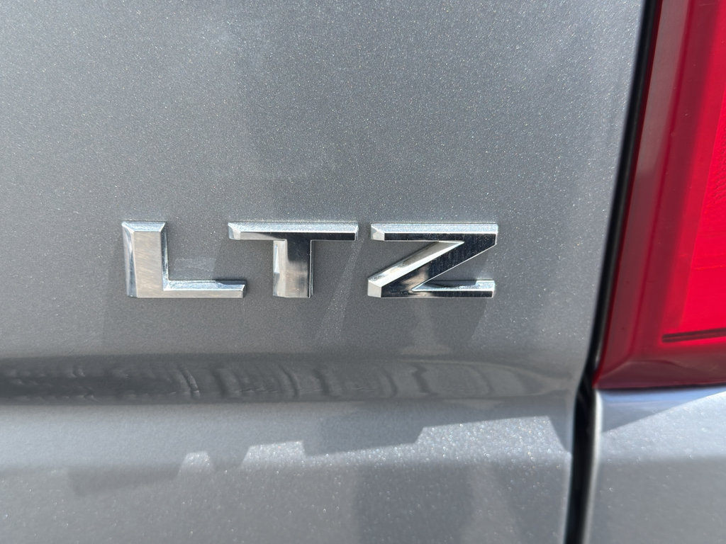 Used 2023 Chevrolet Silverado 1500 LTZ AWD/4WD image 9