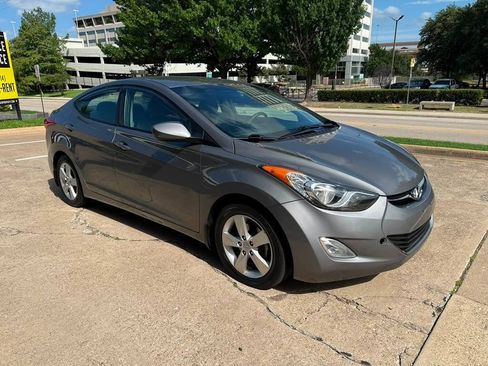 Used 2013 Hyundai Elantra GLS w/ Preferred Pkg FWD image 8