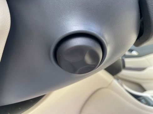 Used 2023 GMC Acadia Denali w/ Denali Ultimate Package image 19