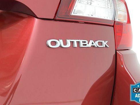 Used 2018 Subaru Outback 2.5i Premium image 29