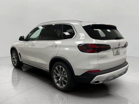 New 2026 BMW X5 xDrive40i w/ Premium Package AWD/4WD image 9