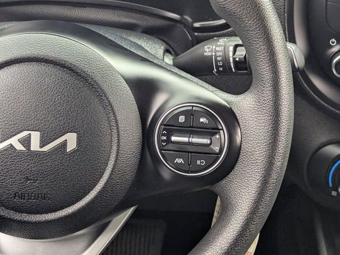 Used 2023 Kia Soul LX w/ LX Technology Package image 18