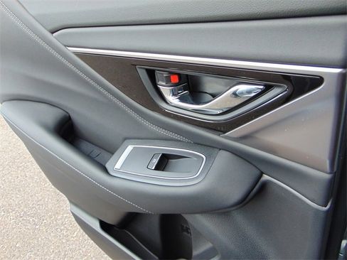 New 2025 Subaru Outback Limited image 24