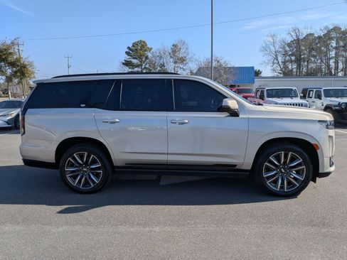 Used 2021 Cadillac Escalade Sport Platinum w/ Heavy-Duty Trailer Package image 2