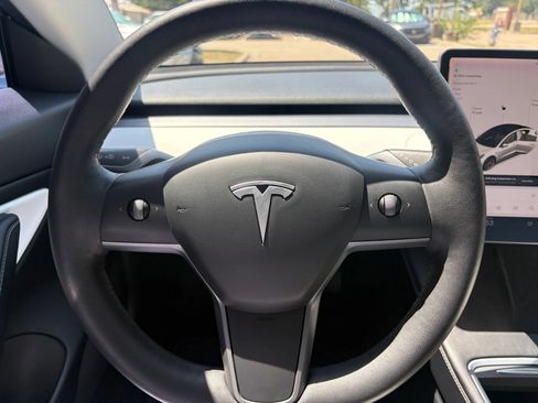 Used 2021 Tesla Model 3 Standard Range Plus RWD image 10