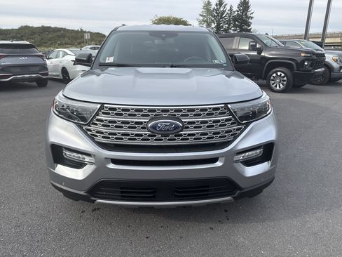Used 2023 Ford Explorer Limited image 7