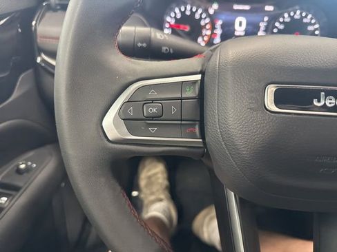 Used 2025 Jeep Compass Trailhawk AWD/4WD image 33