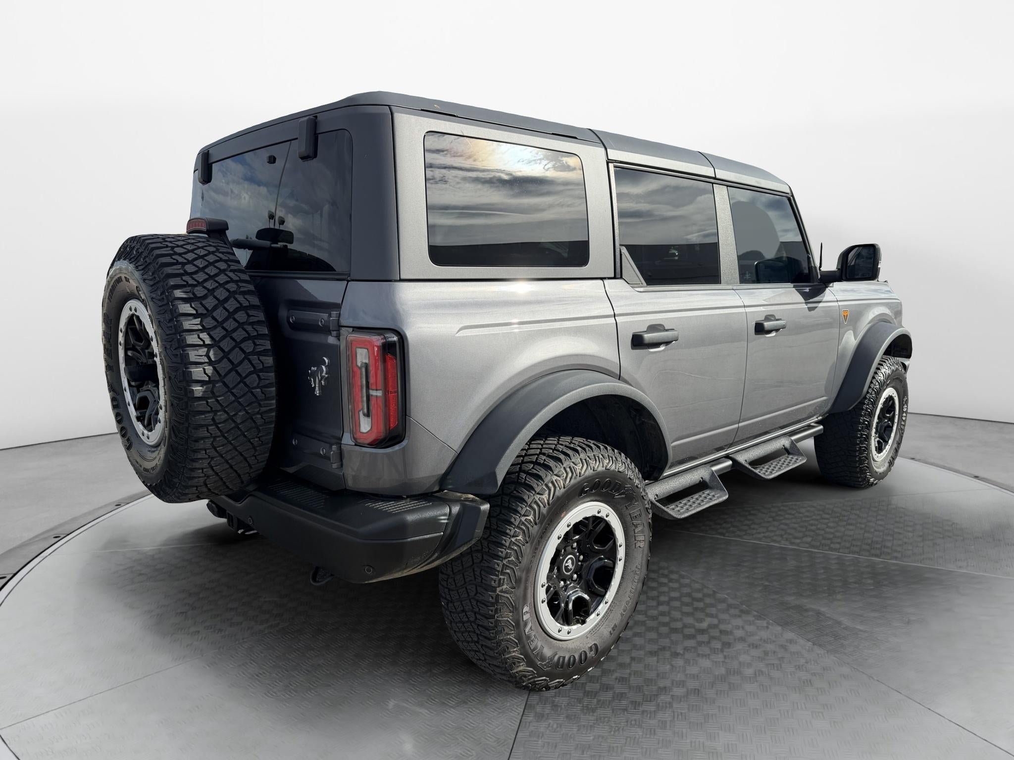 Used 2023 Ford Bronco Badlands AWD/4WD image 5