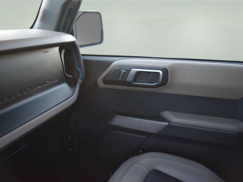 Certified 2022 Ford Bronco Wildtrak image 16