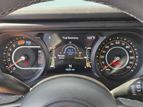 Used 2025 Jeep Wrangler Sport AWD/4WD image 31