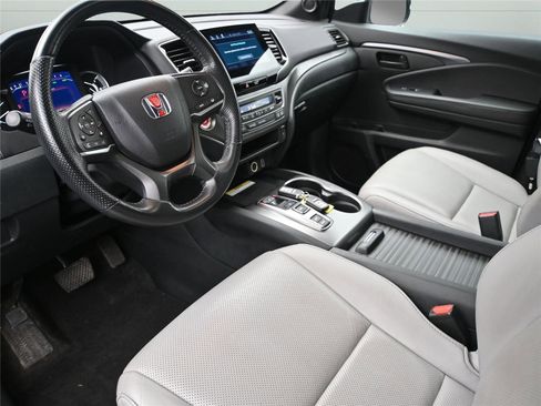 Used 2023 Honda Passport EX-L image 2