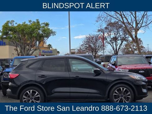 Certified 2022 Ford Escape SE w/ SE Sport Appearance Package image 9