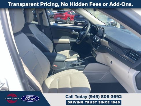 Used 2020 Ford Escape Titanium w/ Titanium Premium Package 2.0 AWD/4WD image 25