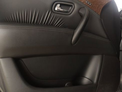 Used 2016 INFINITI QX80 4WD w/ Driver's Assistance Package image 21