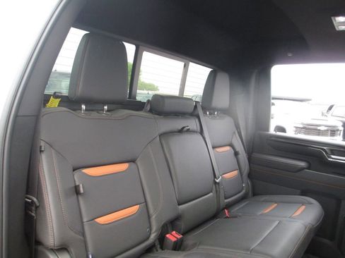 Used 2024 GMC Sierra 2500 AT4 w/ AT4 Premium Plus Package AWD/4WD image 28