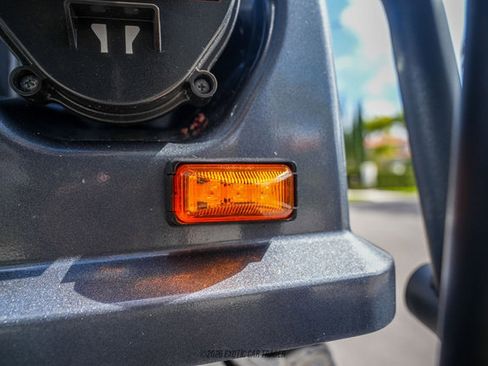 Used 2003 HUMMER H1 4-Door Open Top image 62