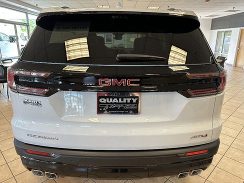 New 2026 GMC Acadia AT4 w/ LPO, Floor Liner Package AWD/4WD image 6