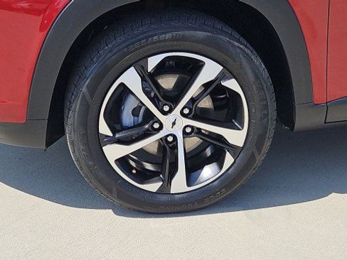 Used 2024 Chevrolet Trax RS w/ Driver Confidence Package FWD image 33