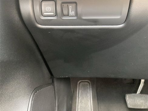 Used 2024 Cadillac XT4 Premium Luxury image 18