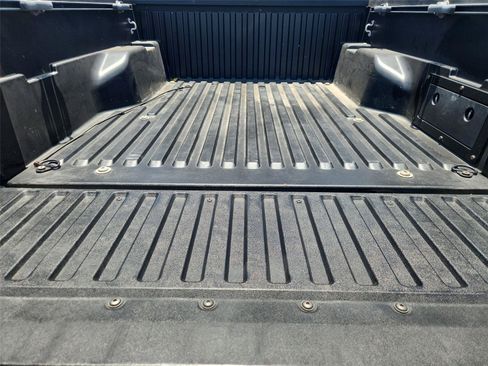 Used 2022 Toyota Tacoma SR5 RWD image 22