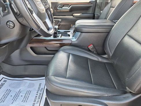 Used 2023 GMC Sierra 1500 SLT w/ SLT Premium Package AWD/4WD image 14