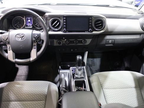 Used 2020 Toyota Tacoma SR5 w/ Technology Package AWD/4WD image 34