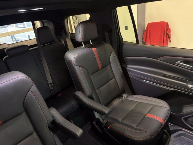 Used 2025 Chevrolet Traverse RS w/ LPO, Floor Liner Package AWD/4WD image 44
