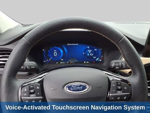 Used 2022 Ford Escape Titanium w/ Titanium Elite Package AWD/4WD image 19