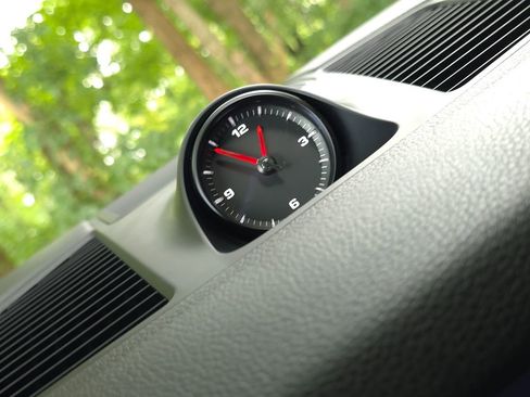 Used 2023 Porsche Cayenne Platinum Edition image 56