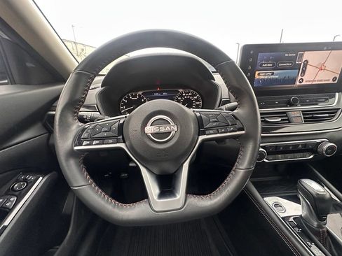 Certified 2024 Nissan Altima 2.5 SR w/ SR Premium Package FWD image 20