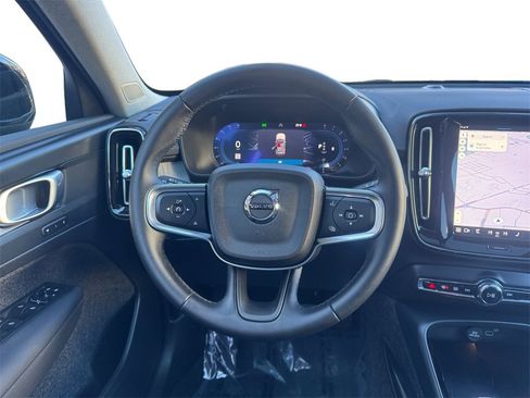 Certified 2025 Volvo XC40 B5 Plus image 10