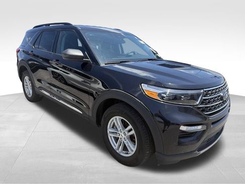 Used 2024 Ford Explorer XLT w/ Equipment Group 202A AWD/4WD image 14