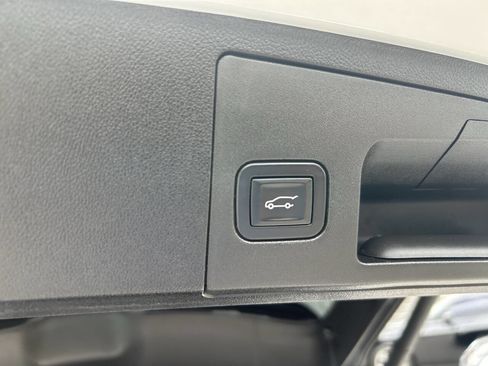 Used 2019 Cadillac XT4 Sport FWD image 19