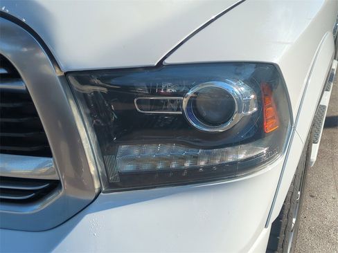 Used 2018 RAM 1500 Limited image 11