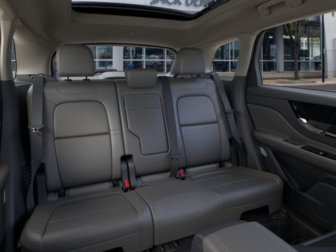 New 2026 Lincoln Corsair Premiere AWD/4WD image 11