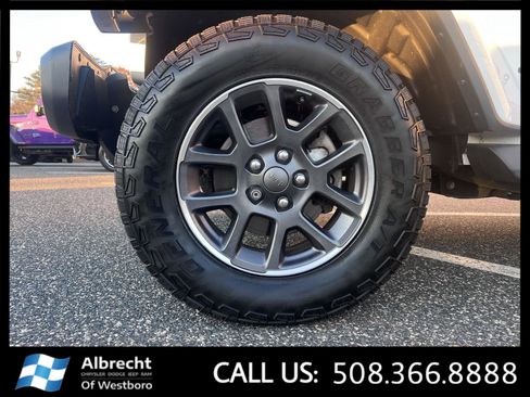 Used 2020 Jeep Gladiator Overland image 29