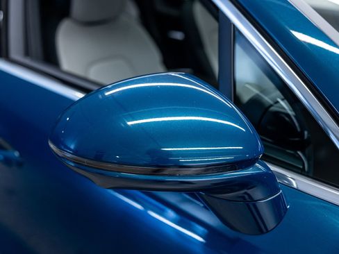 New 2025 Porsche Cayenne Coupe AWD/4WD image 18